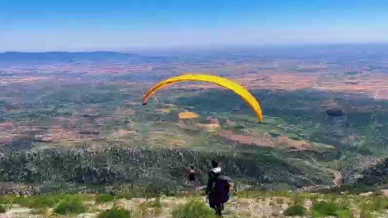 Cudi Dağı’nda gökyüzüne adrenalin yolculuğu