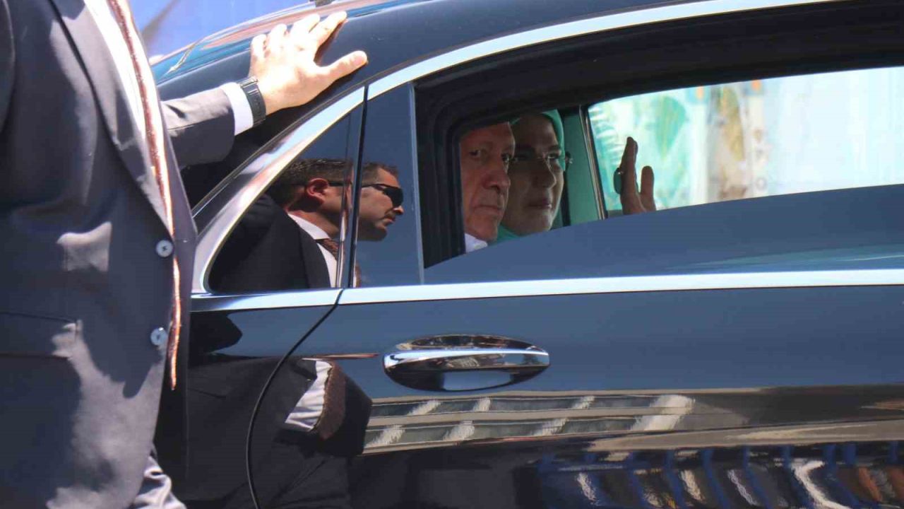 Cumhurbaşkanı Erdoğan, AK Parti 33. İstişare Toplantısı’nın ardından Sapanca’dan ayrıldı