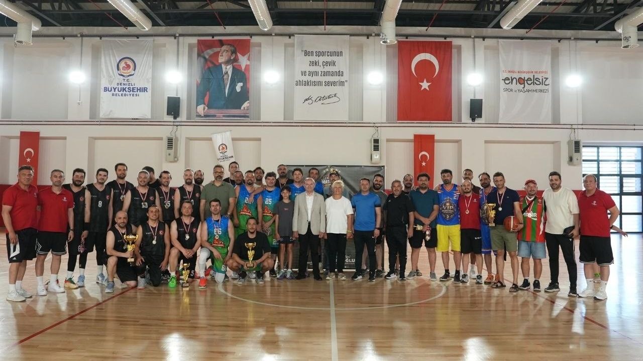 Denizli Büyükşehir Master Cup +35’te kupalar sahiplerini buldu