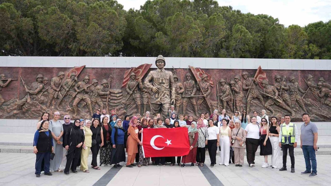 Denizli Büyükşehirden kırsaldaki kadınlara anlamlı Çanakkale yolculuğu