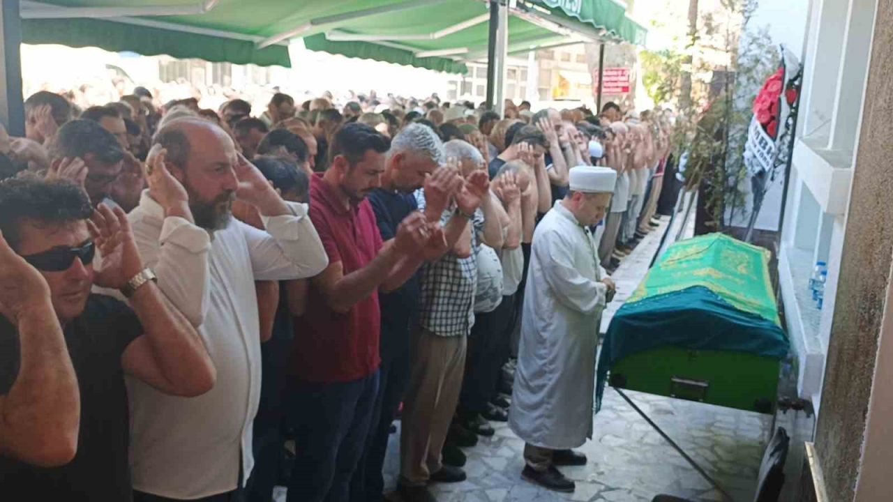 Derbent Barajı’nda ölü bulunan 2 çocuk annesi kadın, son yolculuğuna uğurlandı