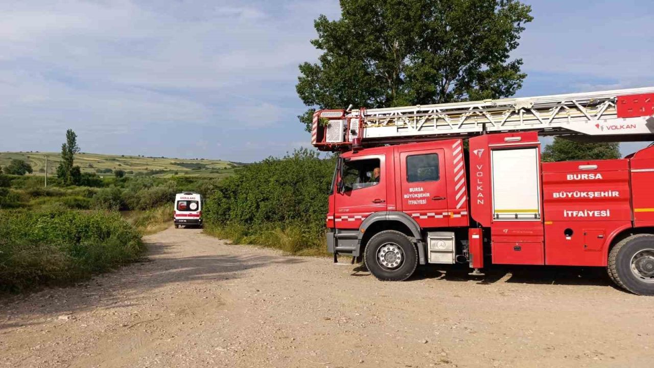 Derede akıntıya kapılan 11 yaşındaki çocuk kurtarıldı