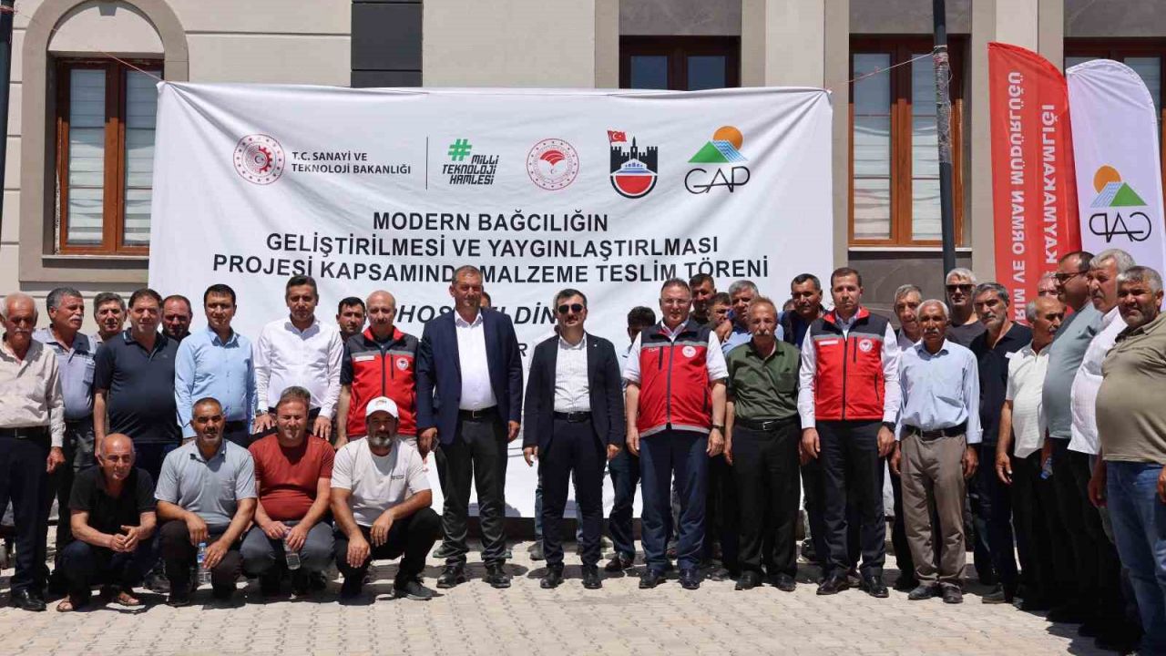Dicle’de çiftçilere yüzde 50 hibeli tarım aletleri dağıtıldı