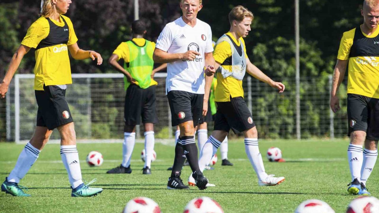 Dirk Kuyt, 11 yıl sonra Fenerbahçe’ye döndü