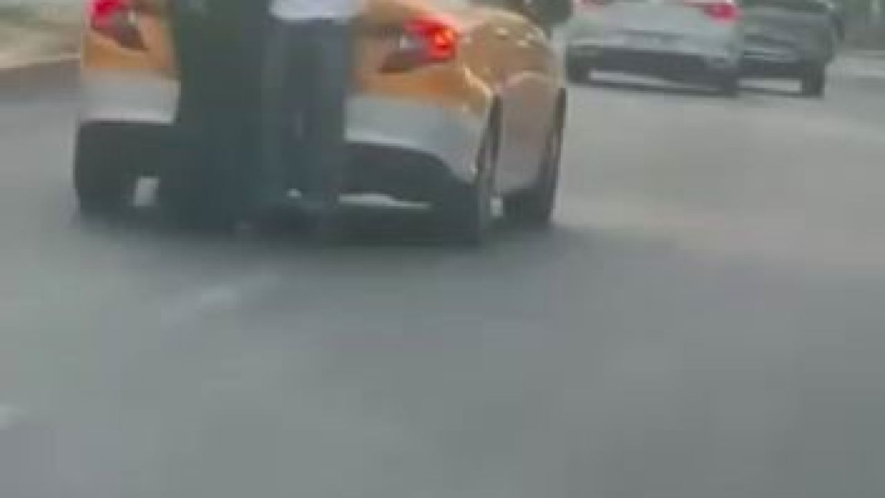 Diyarbakır’da patenli gençlerin tehlikeli yolculuğu