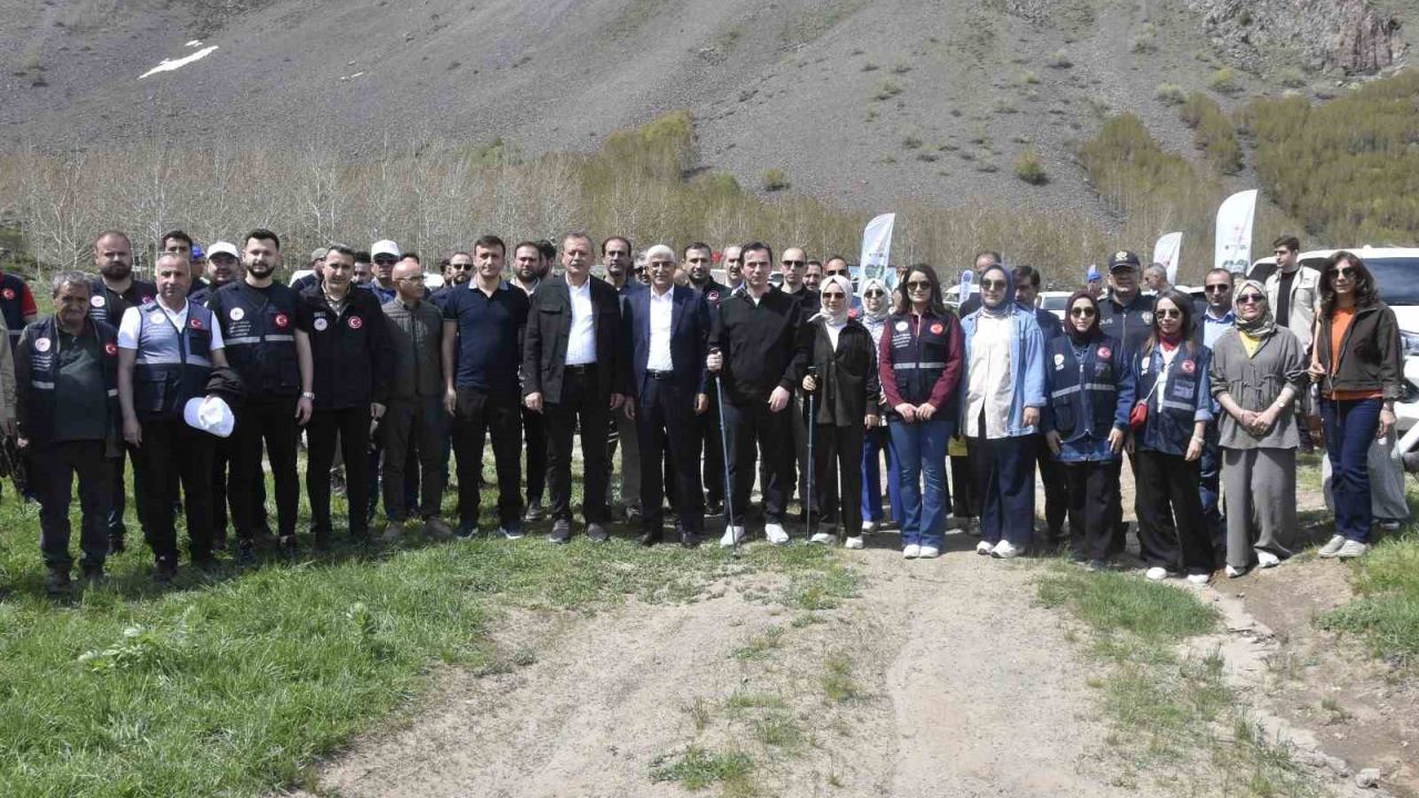 Dünya Çevre Günü’nde Nemrut için temizlik seferberliği