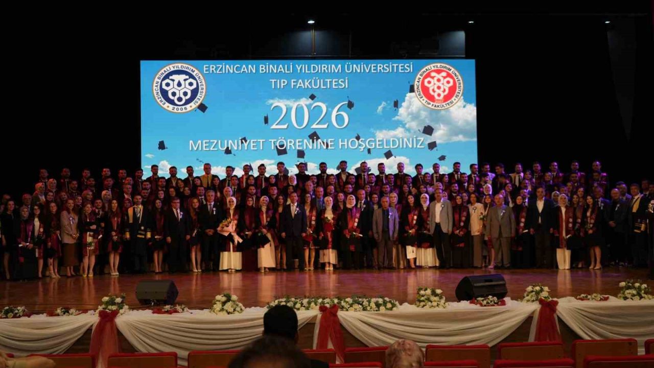 EBYÜ’de mezuniyet coşkusu: 115 doktor sağlık ordusuna katıldı