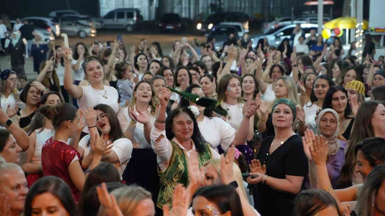 Edirne’de kadınların şalvar gecesi geleneği sürüyor