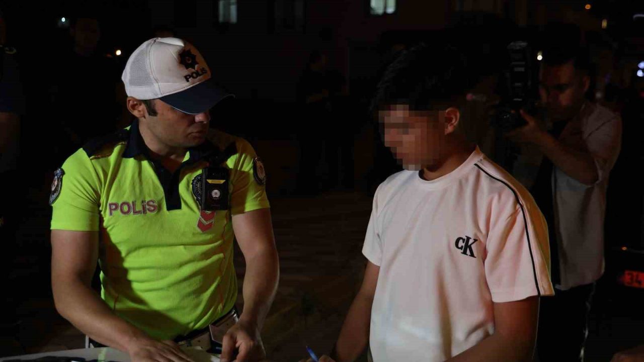 Ehliyetsiz yakalanan 16 yaşındaki çocuk sürücü ve araç sahibine 80 bin lira ceza