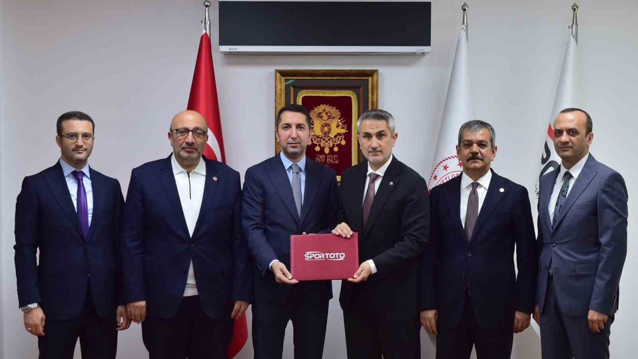Elazığ’a 10 yeni spor sahası