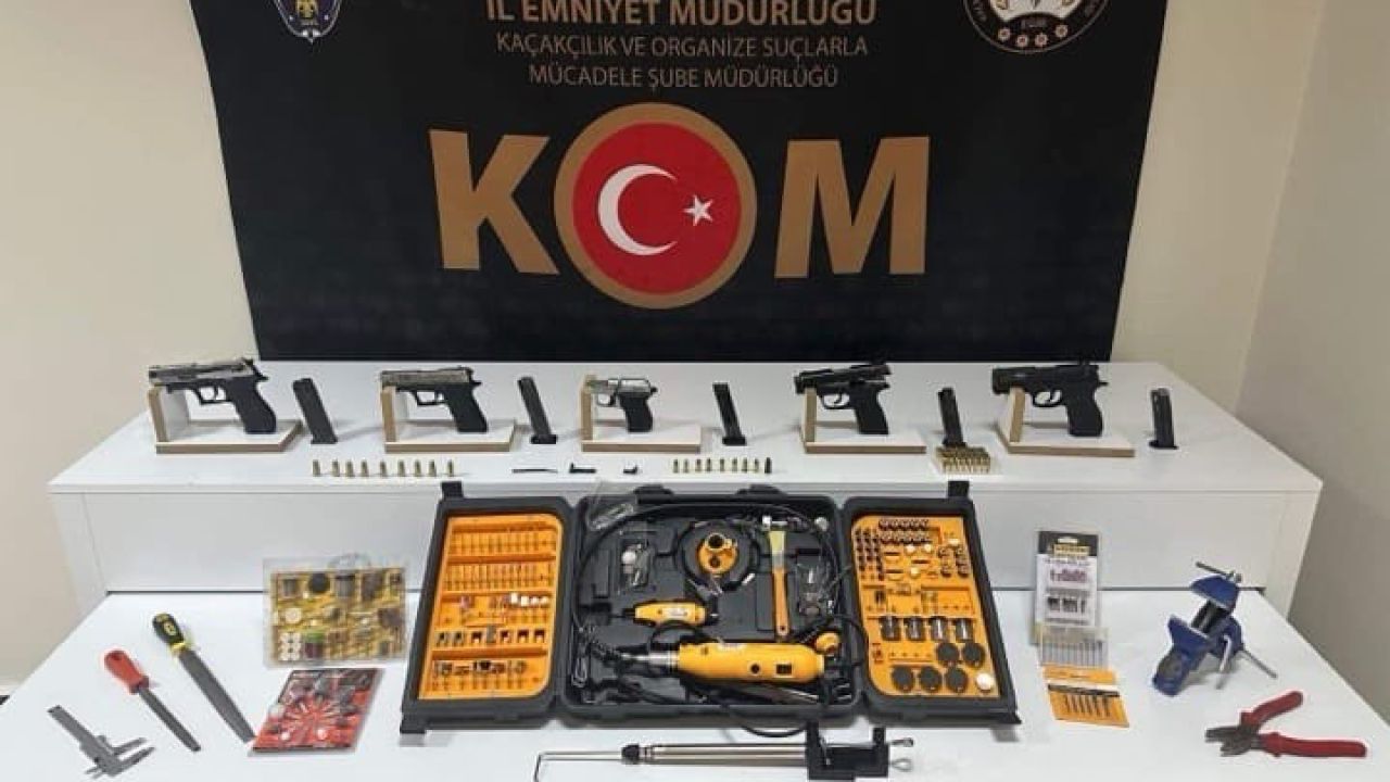Elazığ’da 5 adet ruhsatsız tabanca ele geçirildi: 1 tutuklama