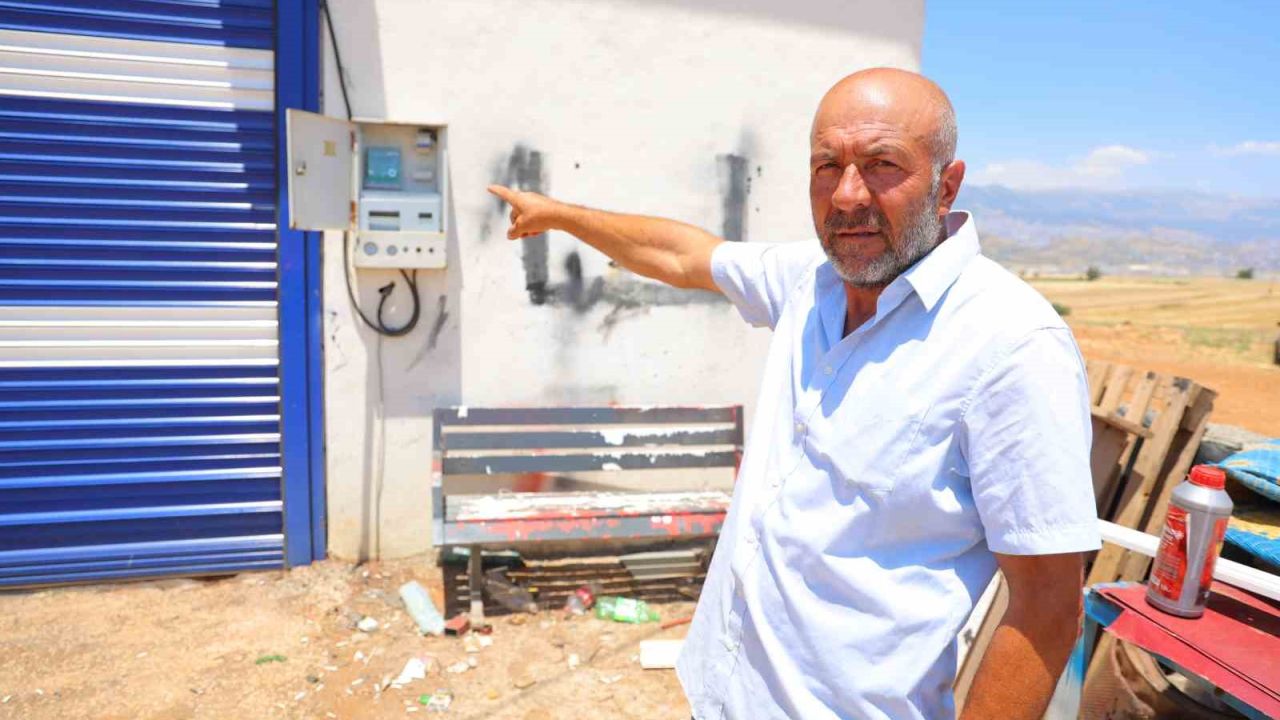 Elektriği kesilen besici yardım bekliyor