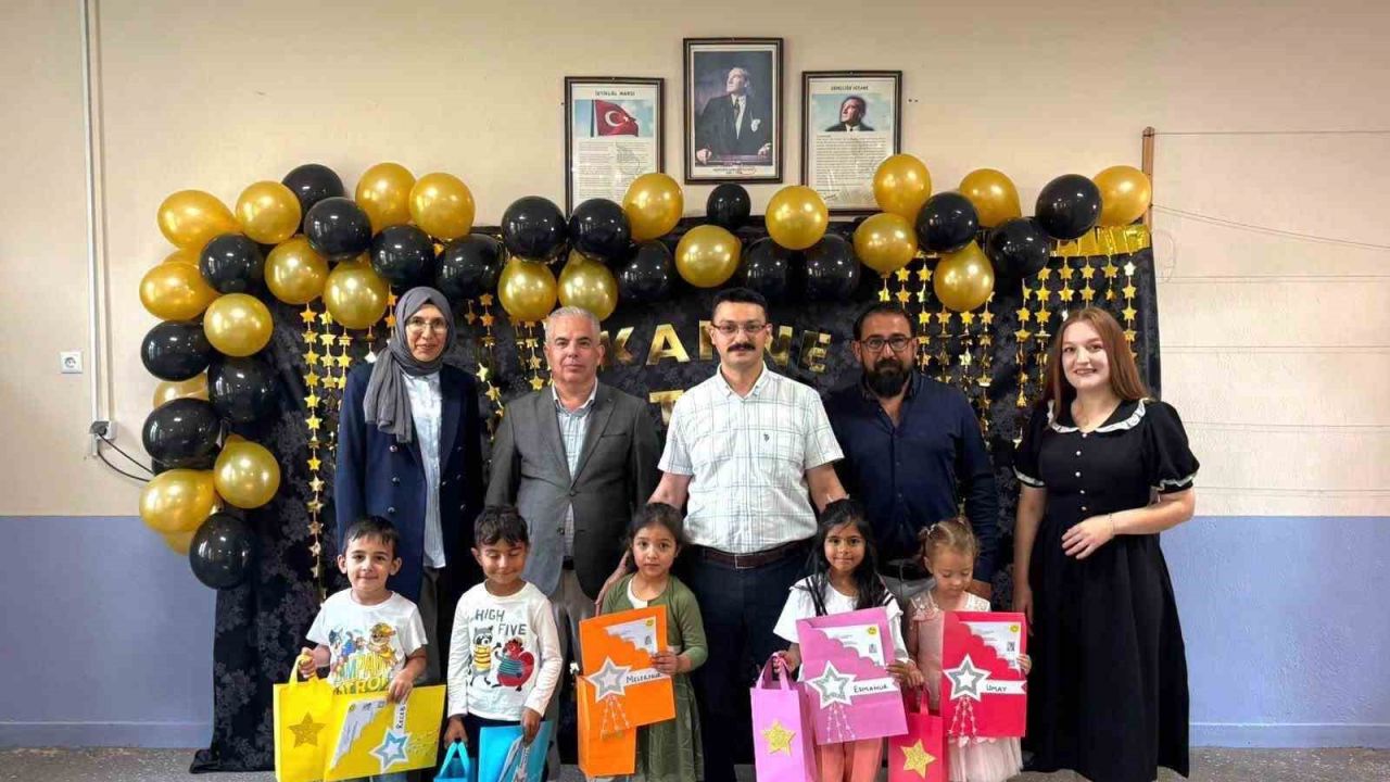 Emirdağ Tez İlkokulu’nda öğrenciler karne sevinci yaşadılar