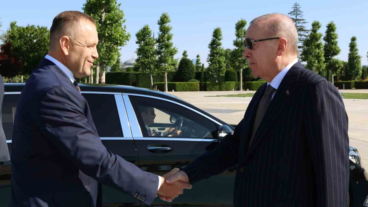 Erdoğan: "NATO zirvesi kapsamında ittifakın Avrupa sütununun güçlendirilmesi ve caydırıcılığının tahkim edilmesi ortak önceliğimiz"