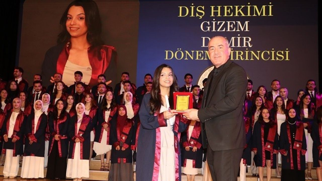 Erzincan’da 82 genç diş hekimi mezuniyet coşkusu yaşadı