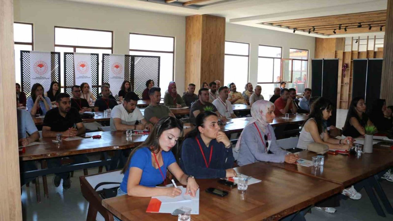 Erzincan’da süt ve süt ürünleri denetimlerine yönelik eğitim başladı