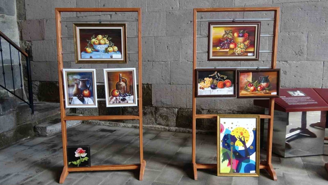 Erzurum’da "Yaşayan değerlerin sanat yolculuğu" sergisine yoğun ilgi