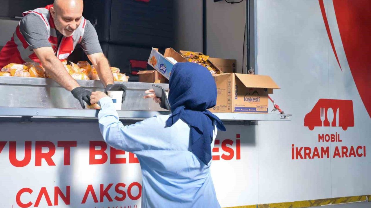 Esenyurt Belediyesi YKS maratonunda öğrencilerin yanında oldu
