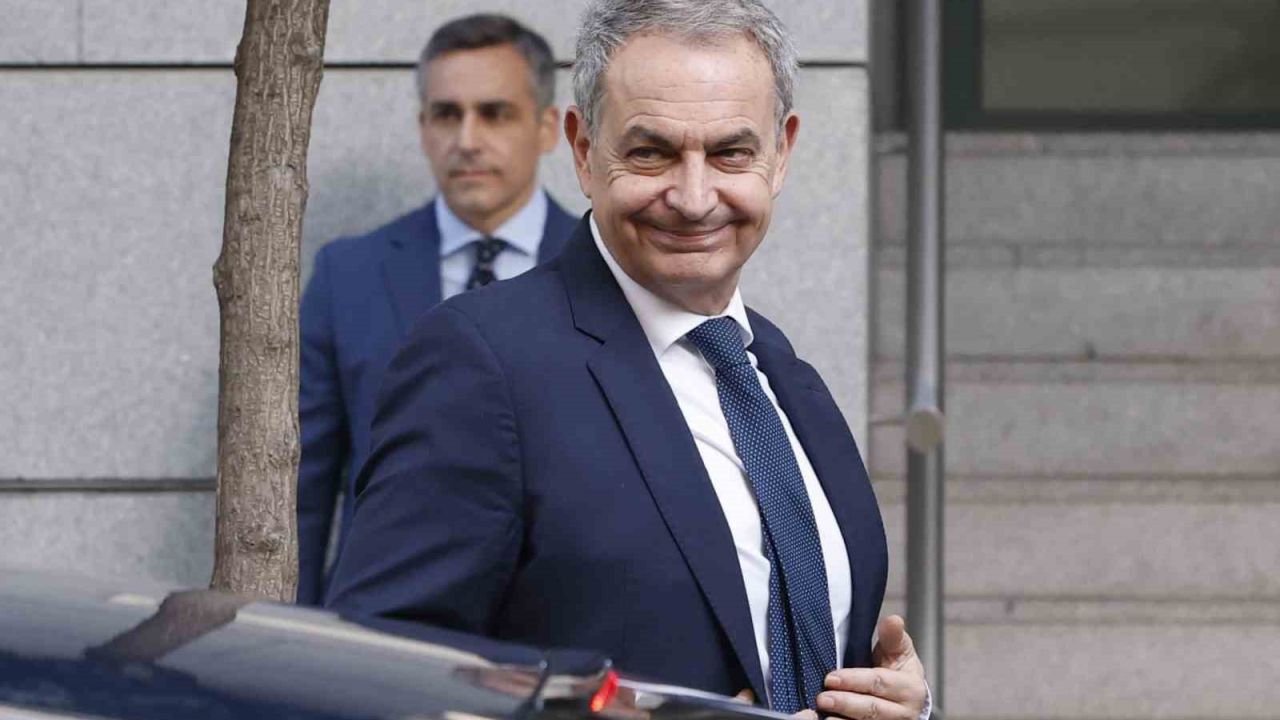 Eski İspanya Başbakanı Zapatero, yolsuzluk davasında hakim karşısında