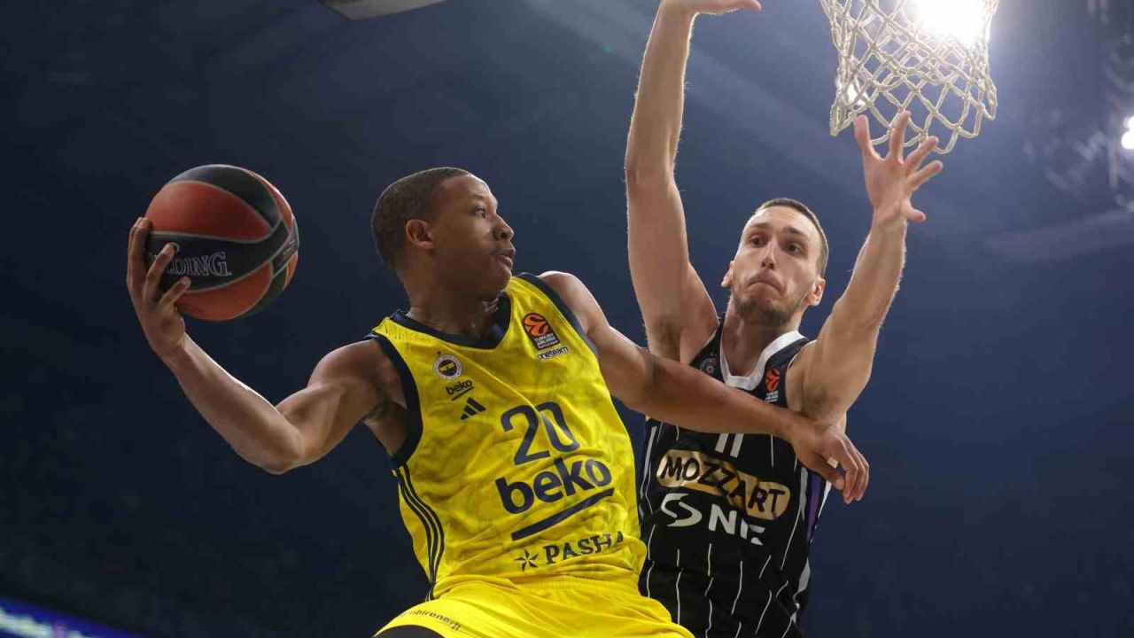 Fenerbahçe Beko, Devon Hall ile yollarını ayırdı