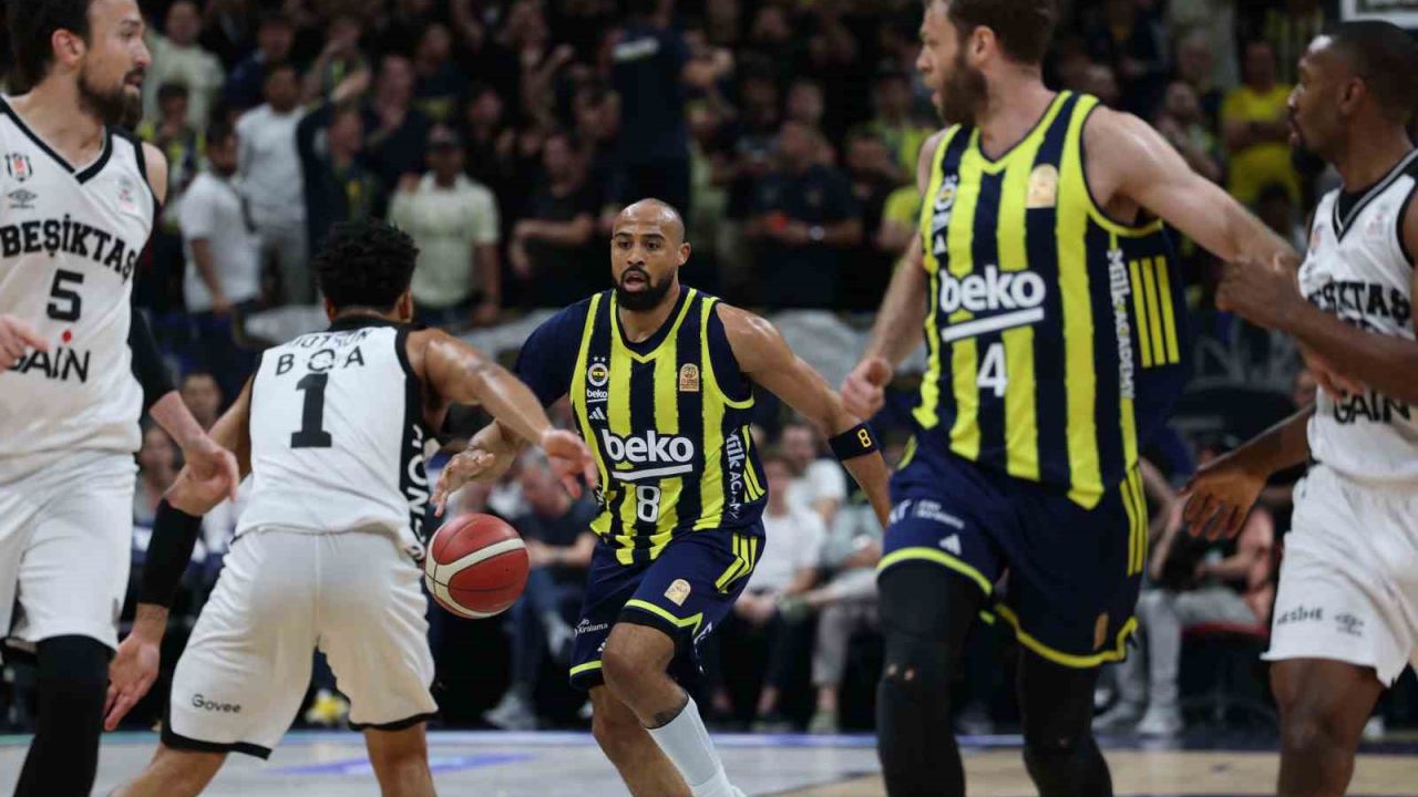 Fenerbahçe, Beşiktaş karşısında seriyi 1-1’e getirdi