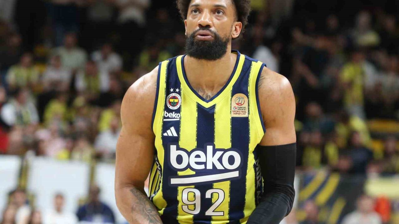 Fenerbahçe seride 2-0 öne geçti
