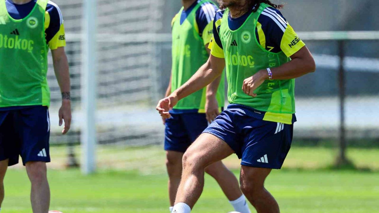 Fenerbahçe’de yeni sezon hazırlıkları devam ediyor