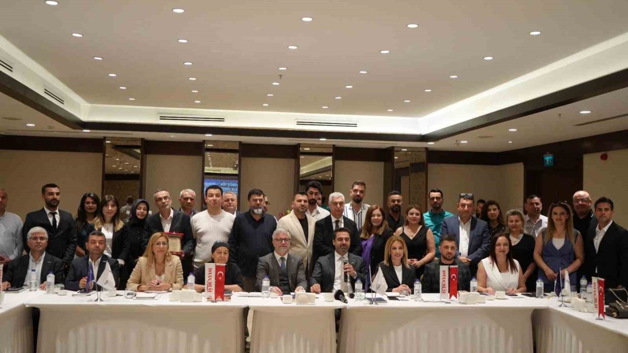 Gaziantep’te "Ekonomiye Yön Verenler" zirvesi düzenlendi