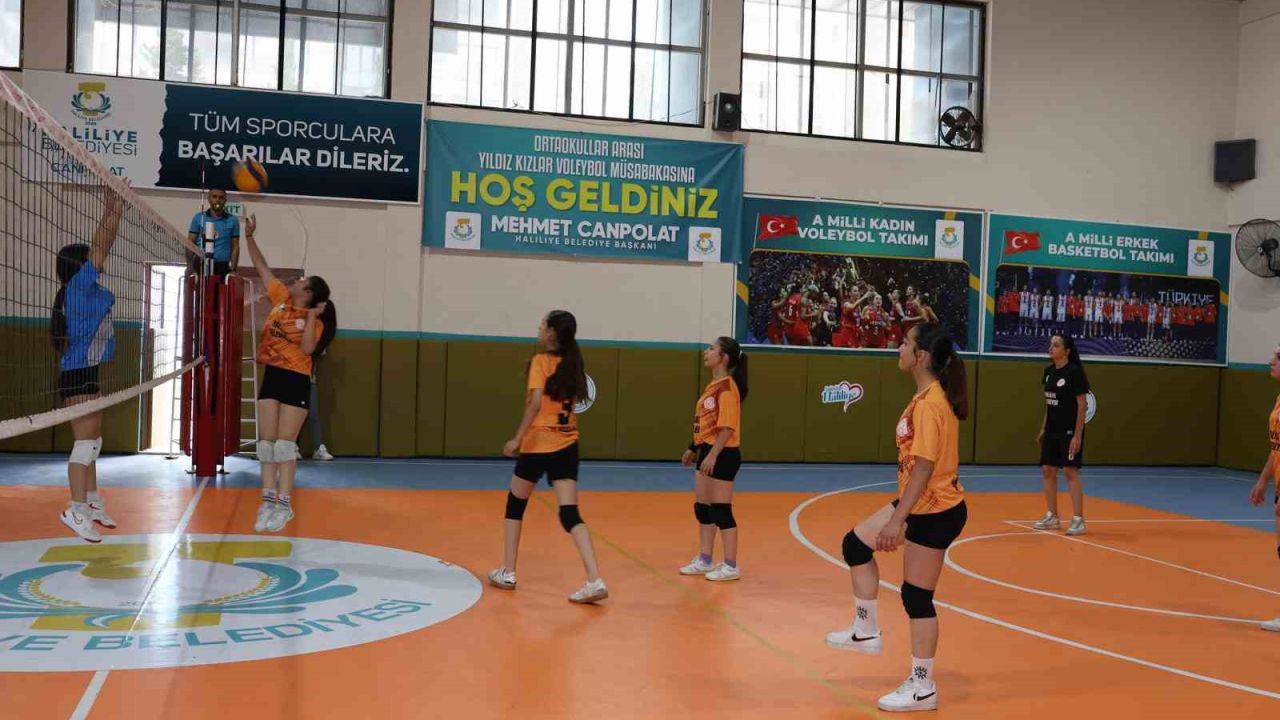 Genç sporcular Haliliye’de voleybol coşkusu yaşadı