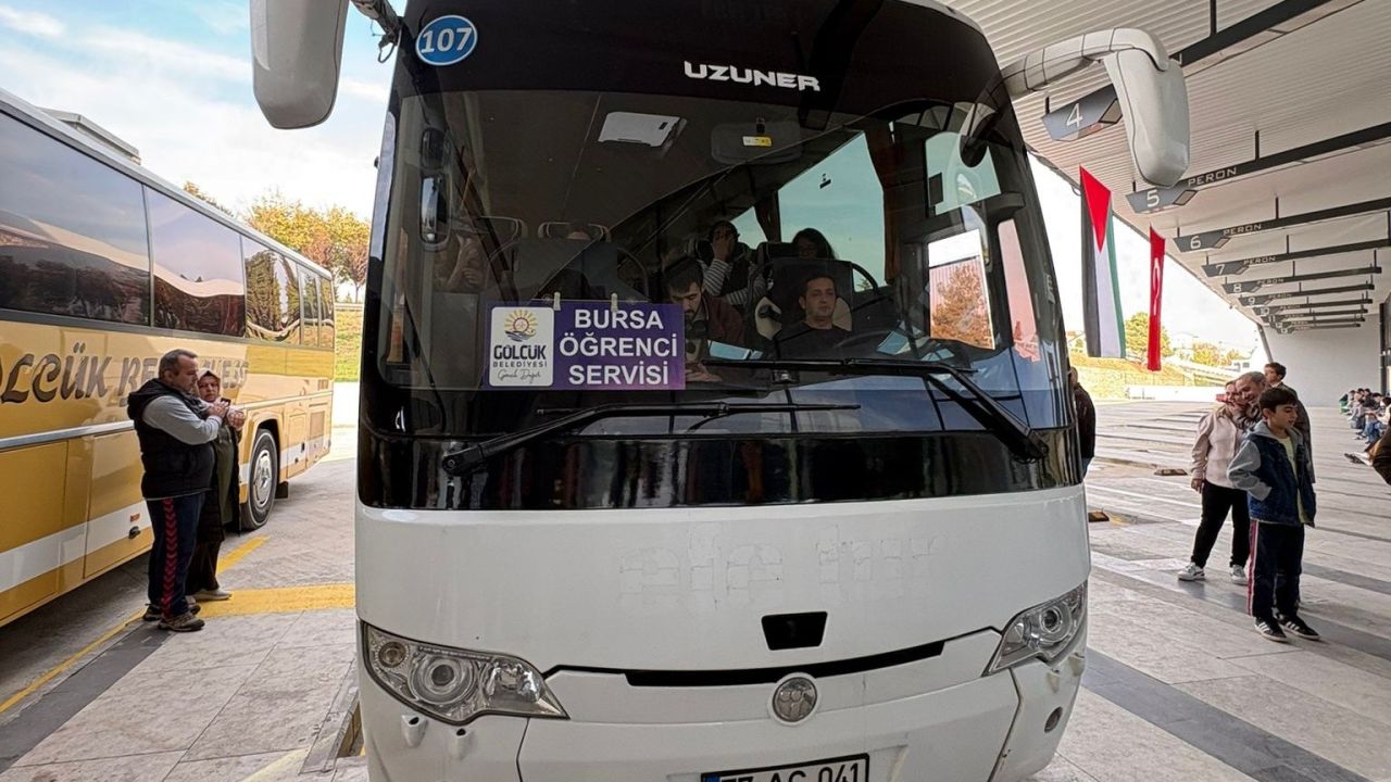 Gölcük Belediyesinin ücretsiz seferlerinden 5 bini aşkın üniversiteli yararlandı