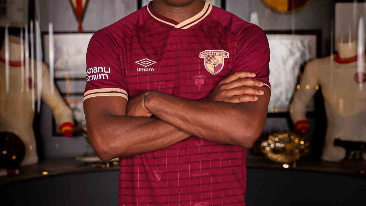 Göztepe, Armstrong’u resmen açıkladı