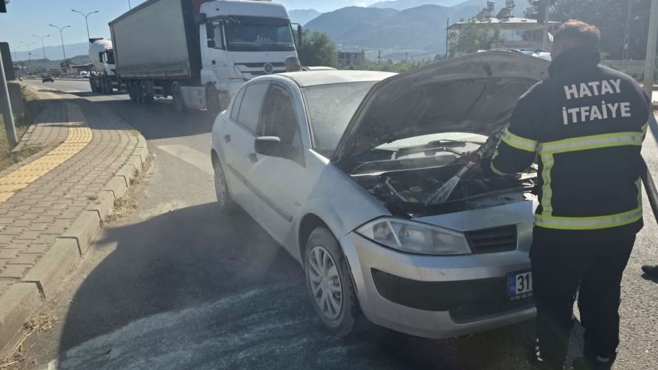 Hassa’da otomobil yangını