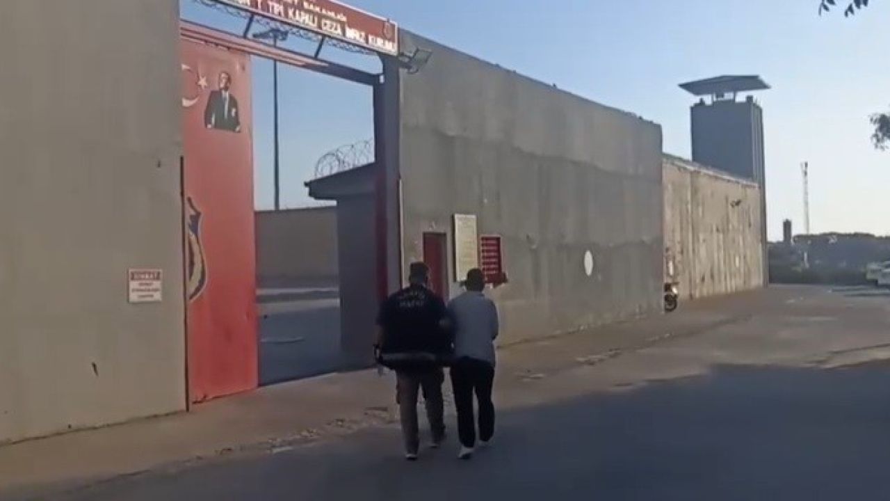 Hatay’da hapis cezasıyla aranan 2 şahıs yakalandı