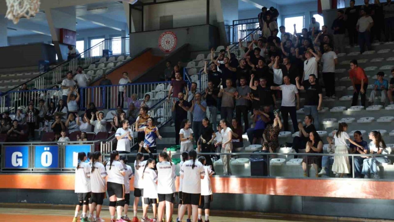 İnegöl Belediyespor U12 Kız Basketbol Takımı Bursa üçüncüsü oldu