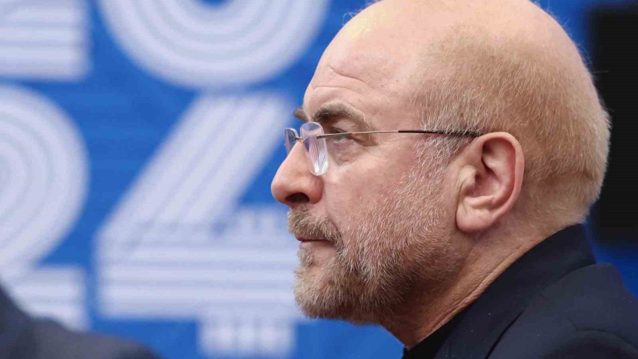 İran Meclis Başkanı Galibaf: "Zamanı geldiğinde savaşmalı, zamanı geldiğinde de müzakere etmeliyiz; düşmanı bu şekilde yenebiliriz"