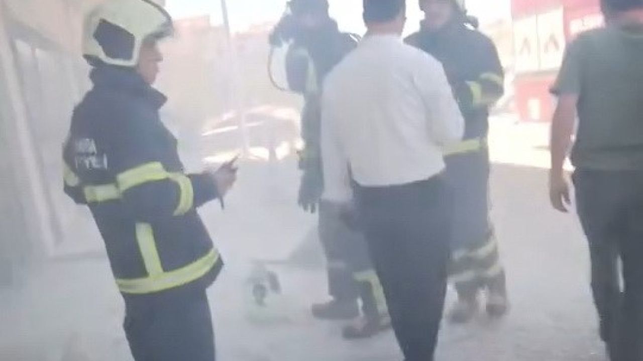 İş merkezindeki korkutan yangında 2 kişi hastaneye kaldırıldı