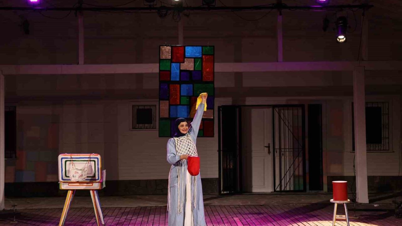 Kadın Oyunları Festivali "Gözbağcı" ile başladı