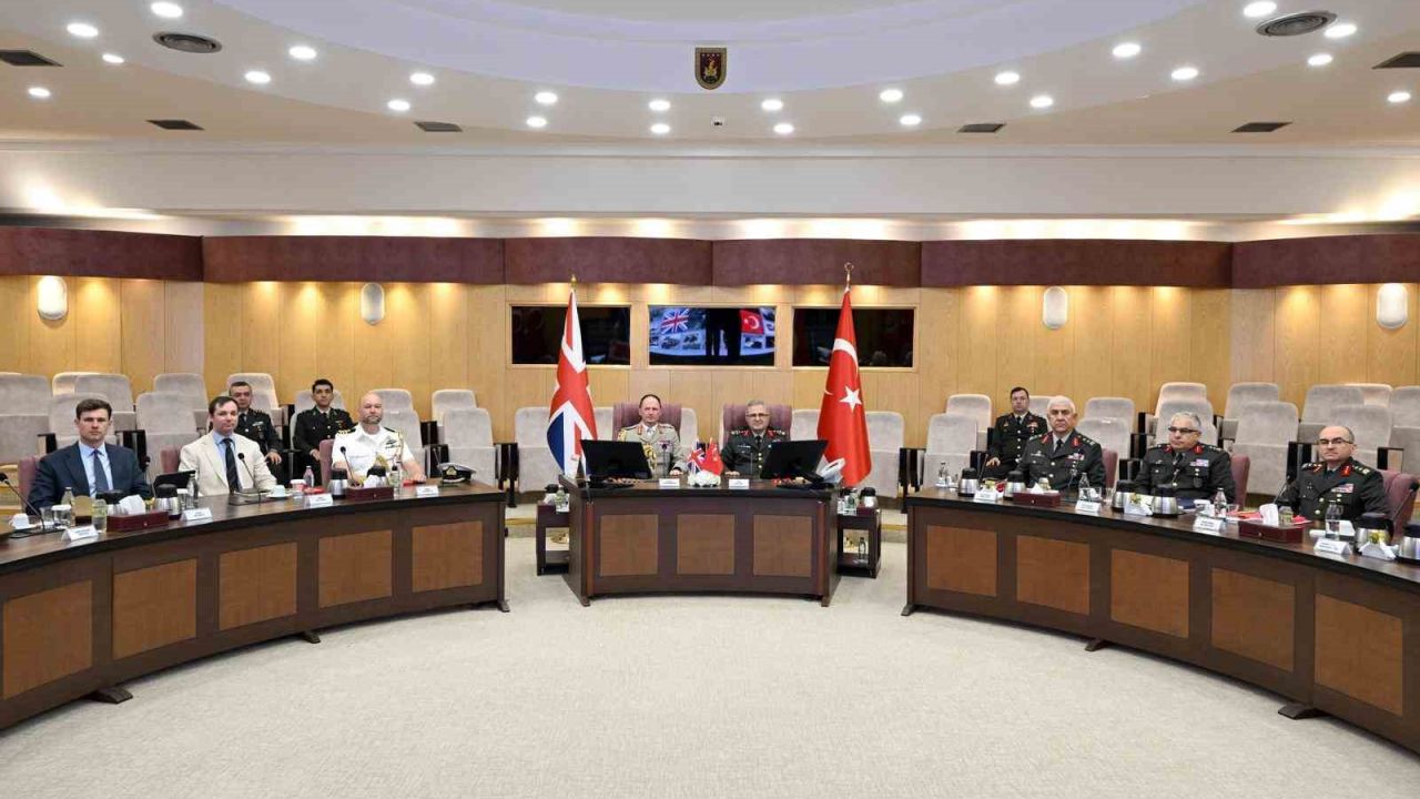 Kara Kuvvetleri Komutanı Tokel, Birleşik Krallık Kara Kuvvetleri Komutanı Orgeneral Walker ile görüştü