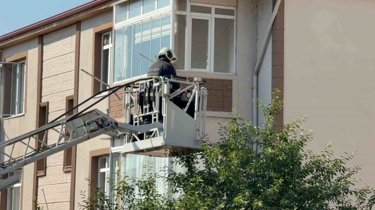 Karabük’te bir kişi evinin balkonunda asılı halde bulundu