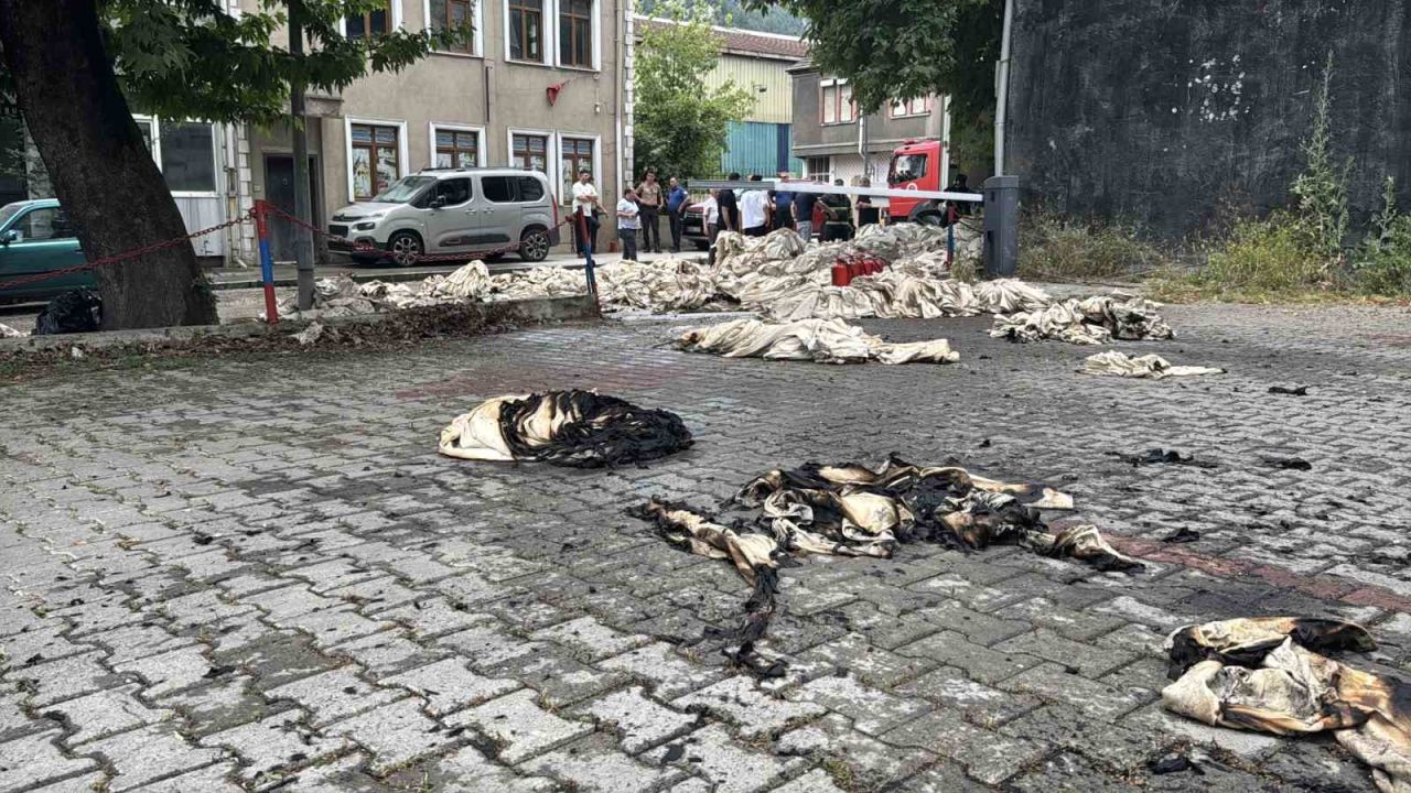 Karabük’te tekstil işletmesinde yangın paniği
