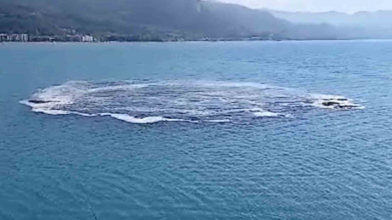 Kastamonu’da ilginç olay: Deniz 10 dakika boyunca kabarınca vatandaşlar panik yaşadı