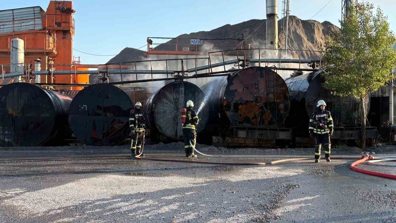 Kayseri’de asfalt şantiyesinde bitüm tankı alev aldı