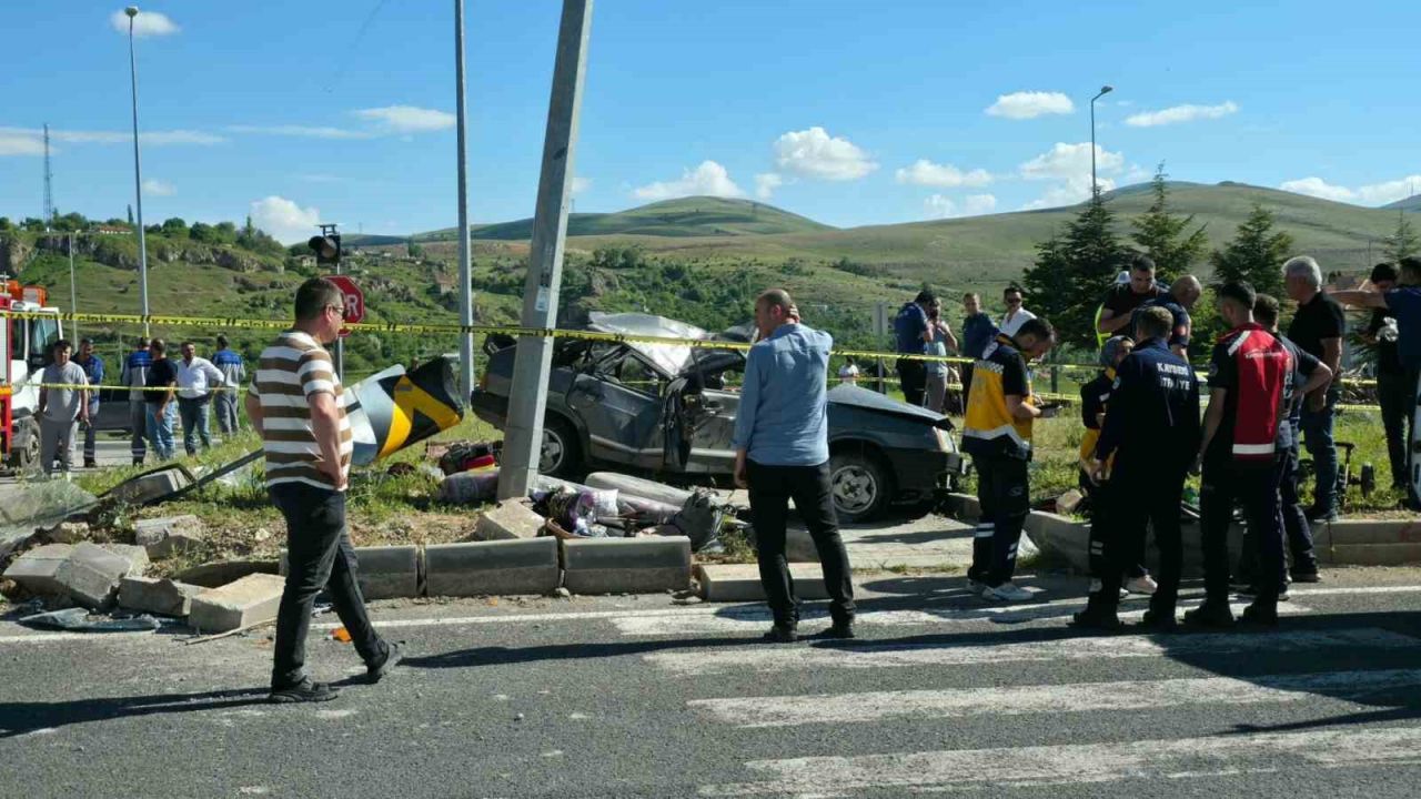 Kayseri’de feci kaza: 2 ölü, 4 yaralı