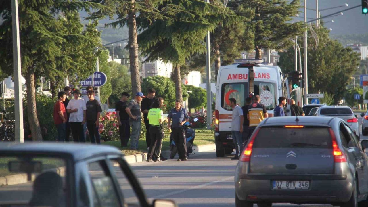 Kaza sonrasında dili boğazına kaçan çocuğu vatandaş kurtardı