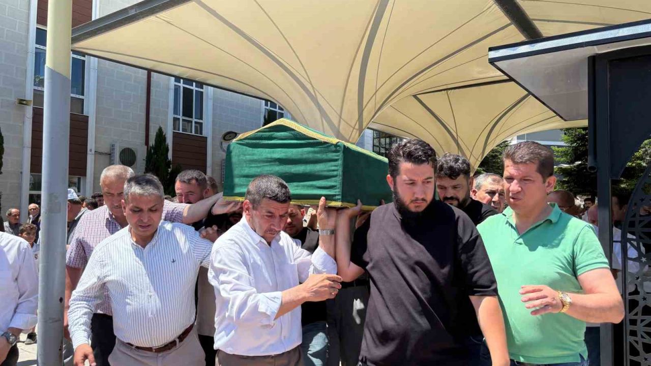 Kazada ölen 11 yaşındaki çocuğun ailesinden ihmal iddiası: "Oraya hız kesici ya da uyarı işaretleri konulsaydı böyle kazalar olmazdı"