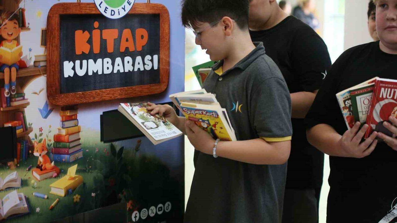 Kepez Belediyesi’nden okullara "Kitap Kumbarası"