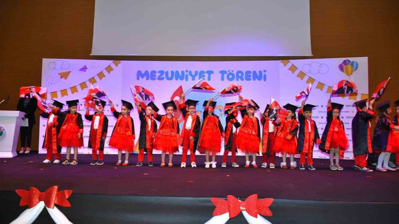 Kepez’in kreşlerinde mezuniyet heyecanı