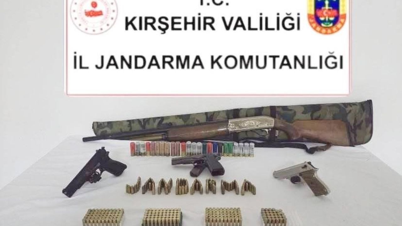 Kırşehir’de ruhsatsız silah operasyonu: 4 silah ele geçirildi