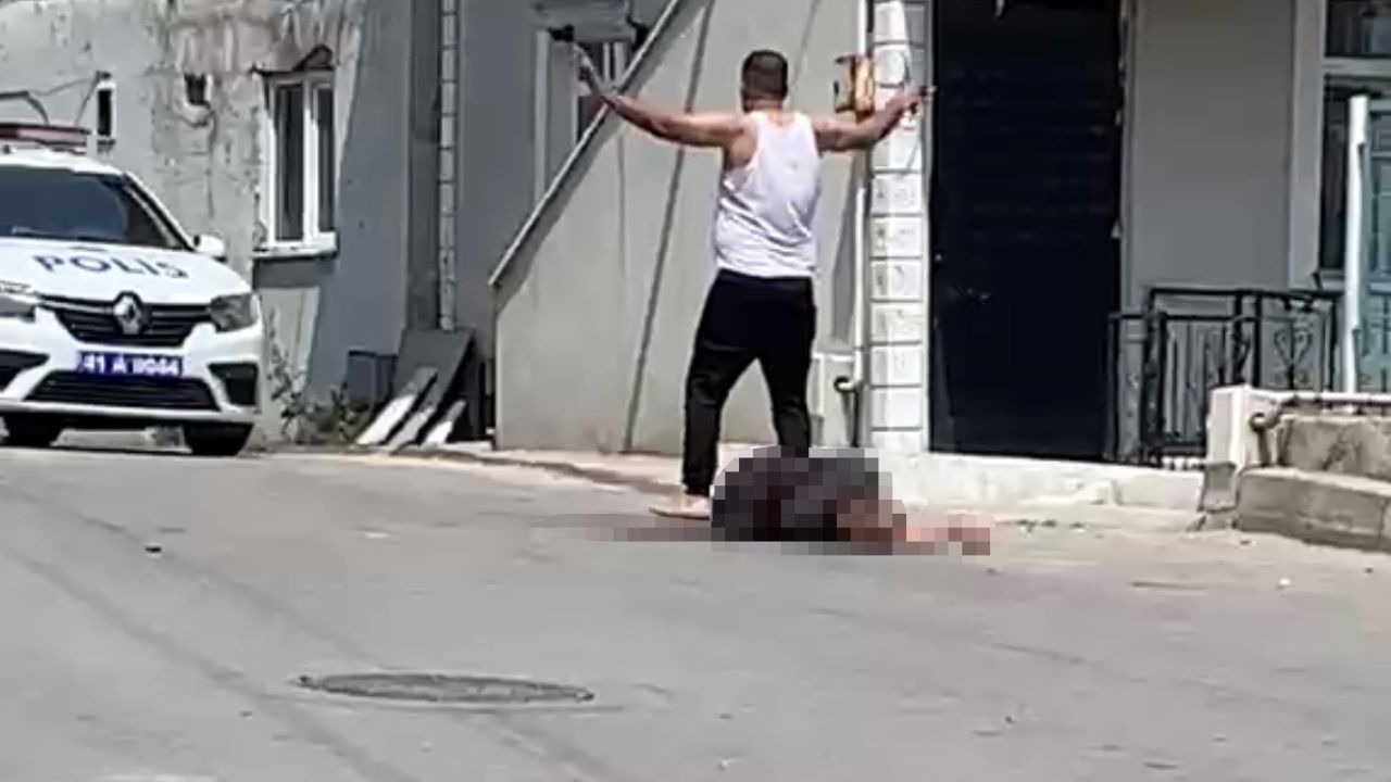 Kocaeli’de sokak ortasında kocası tarafından bıçaklanan kadın hayatını kaybetti
