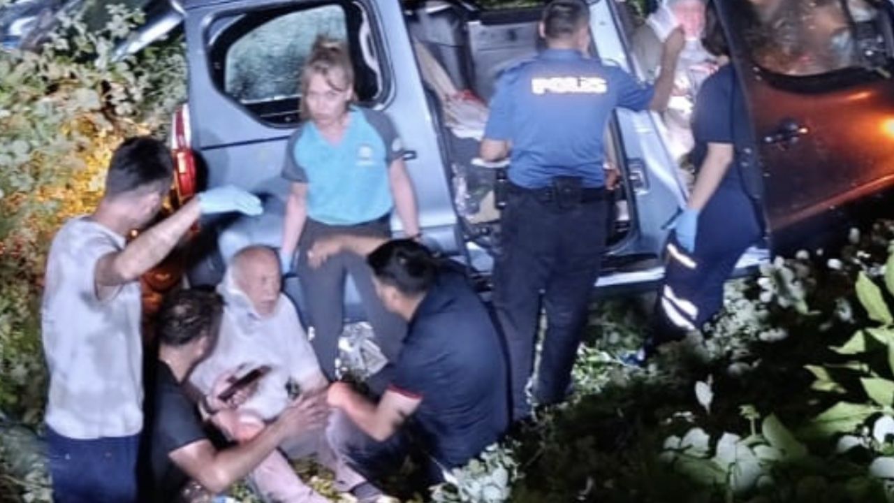 Kontrolden çıkan araç şarampole yuvarlandı: 2 yaralı